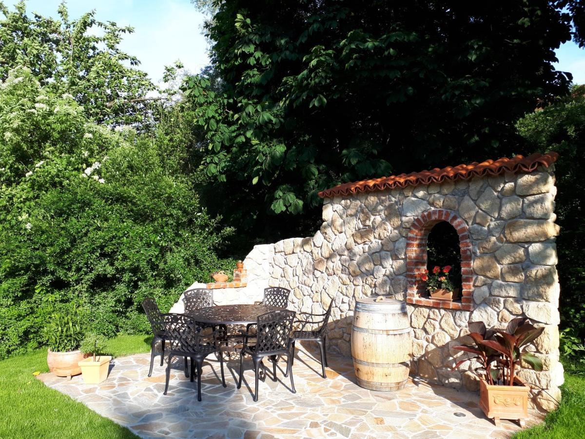 Mainstockheim Pension Am Weinberg Bed & Breakfast מראה חיצוני תמונה